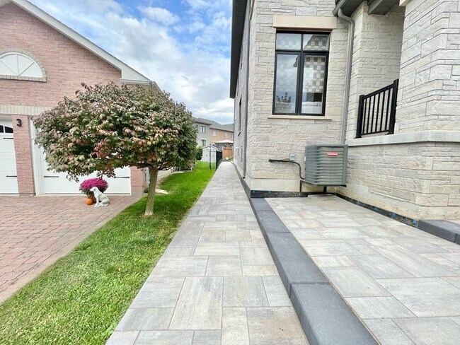 Photo - 5 Forest Edge Cres