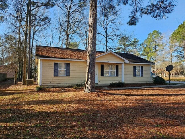 Photo - Home in Leesburg Available!