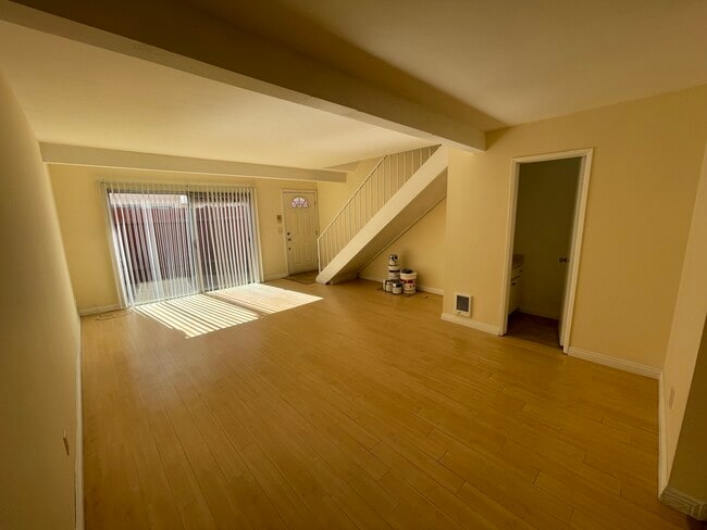 Photo - 719 N Eucalyptus Ave