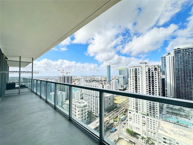Photo - 1111 SW 1st Ave Unidad 3424-N Rental