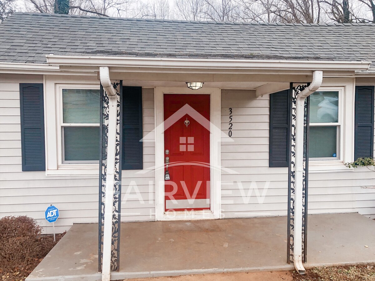 Photo - 3520 Demott St