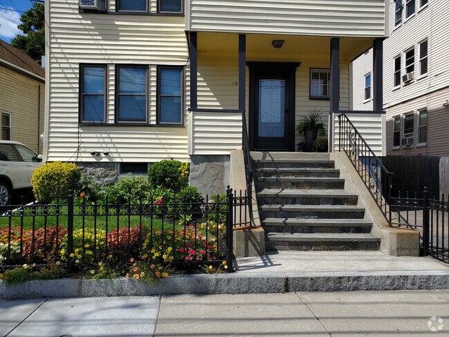 Building Photo - 1495 River St Unit 1 Rental