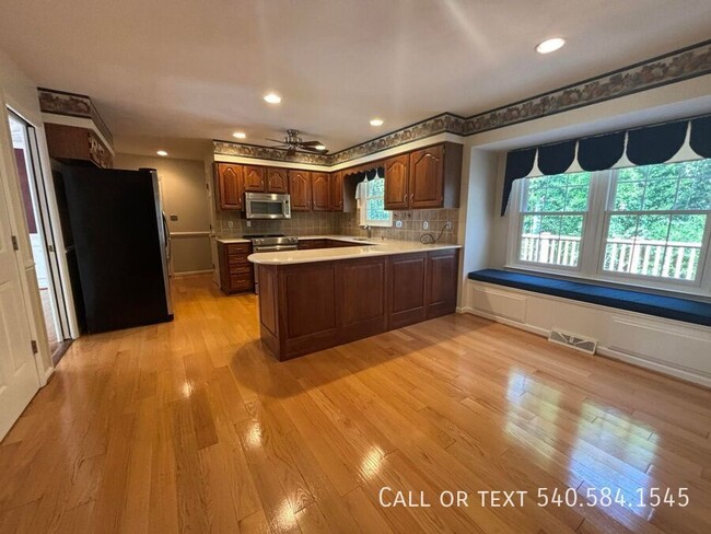 Photo - 5175 Lakeland Dr