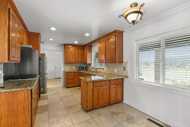 Photo - 1824 Black Mountain Rd