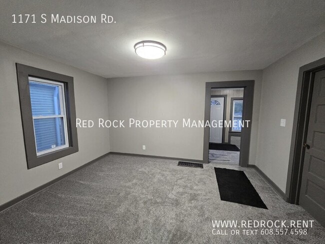 Photo - 1171 S Madison Rd