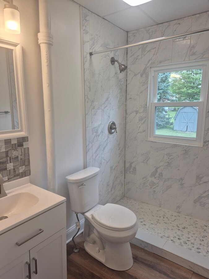 Photo - 3860 Oakleigh Ave