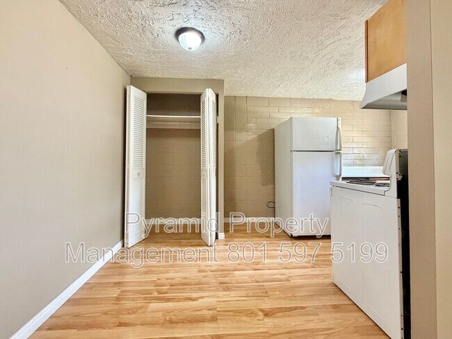 Photo - 805 S Cheyenne St