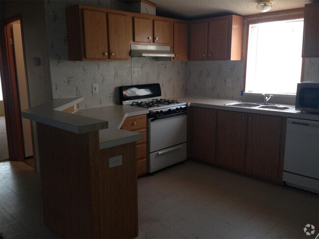 Building Photo - 1900 S 1100 W Rental