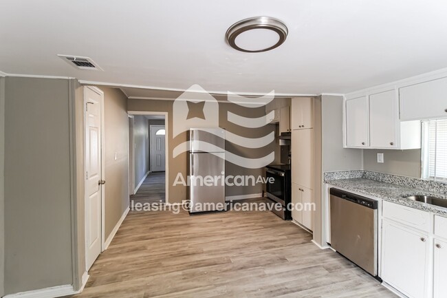 Photo - 1211 Laura Ave