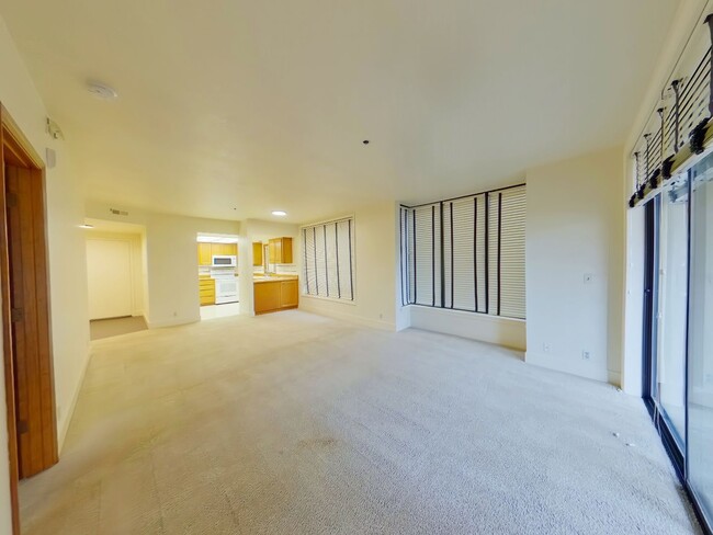 Photo - 2 Bedroom Condo In Fantastic Location!