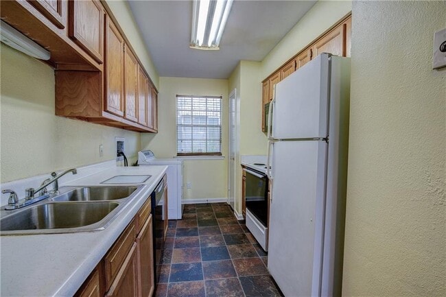 Photo - 2117 Giuffrias Ave