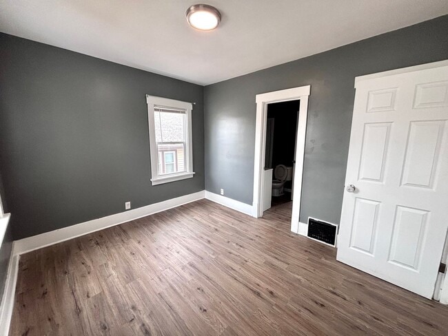 Photo - 4307 Binney St