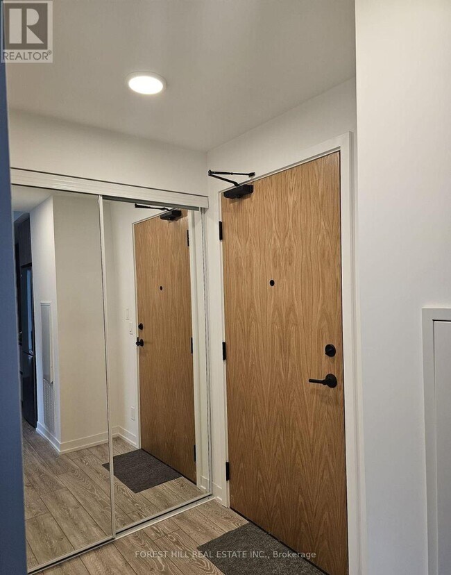 Photo - 8 Beverley Glen Blvd Unit C904