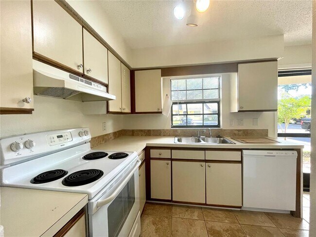 Photo - 2780 Park Dr