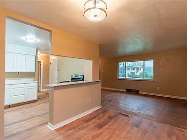 Photo - 194 Woodridge Dr
