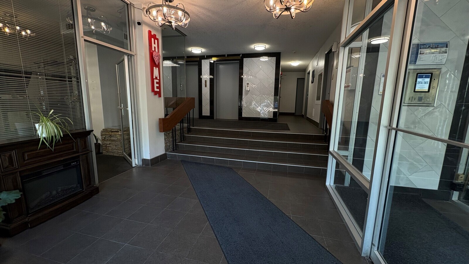 Photo - Central Towers Unit 01004