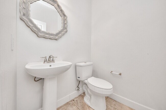 Spacious 4-Bedroom Home with Private Office & Room for Everyone!
