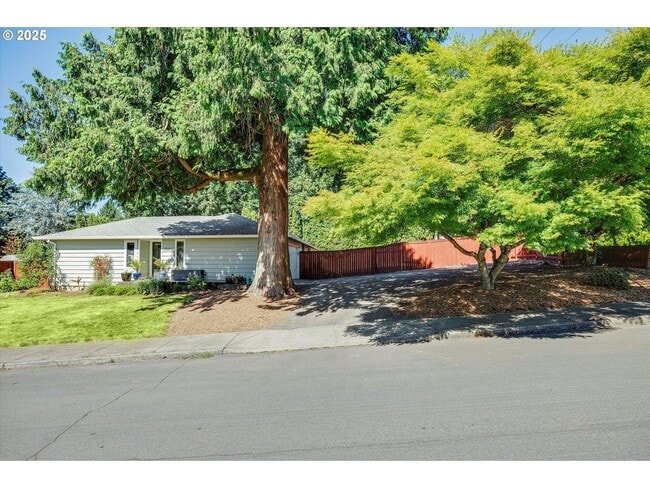 Photo - Bull Mountain Gem – Single-Level 3BR with 2 Living Areas, Large Yard & Pergola Patio