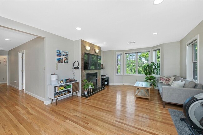Photo - 122 Massachusetts Ave