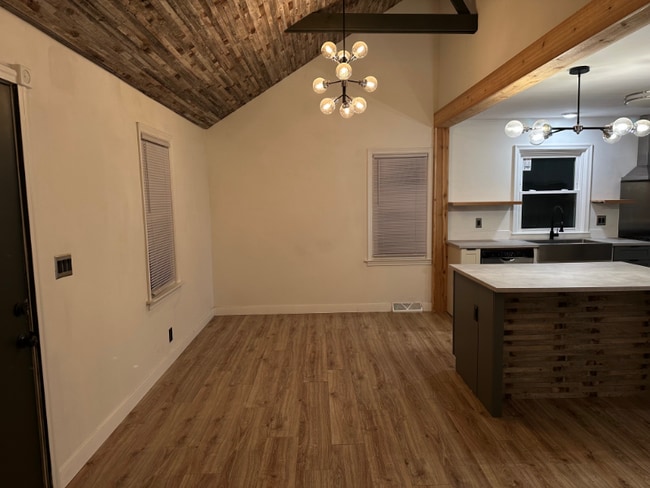 Photo - 21304 St Francis