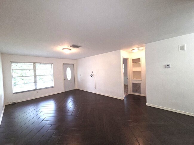 1213 SW 48th Ter Unit B