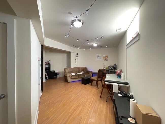 Photo - 3842 Lancaster Ave Unit 1