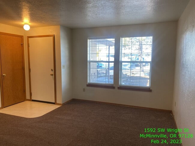 Photo - 1592 SW Wright St