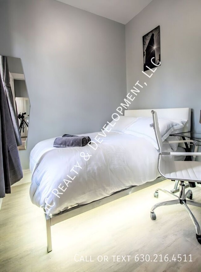 Photo - 2307 S Leavitt St Condo Unit 2