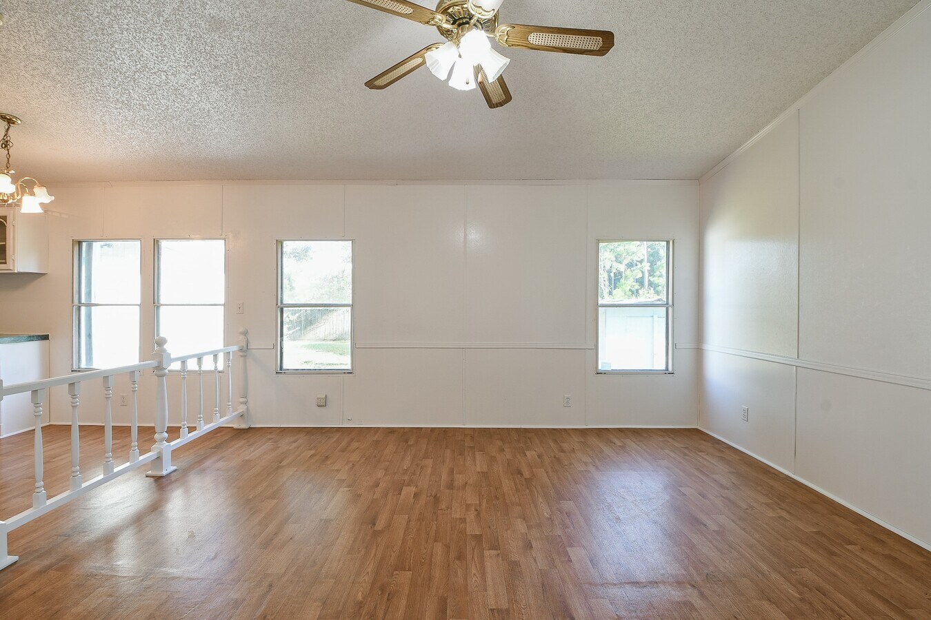 Photo - 19250 Amy Ln