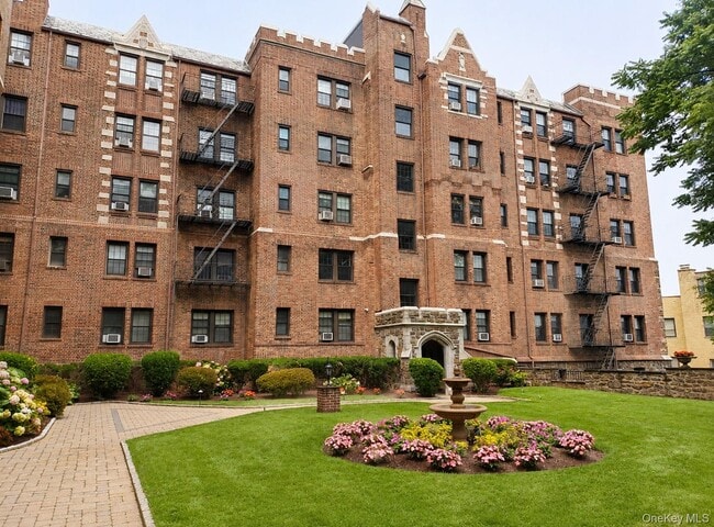 Building Photo - 23 Old Mamaroneck Rd Unit 1R