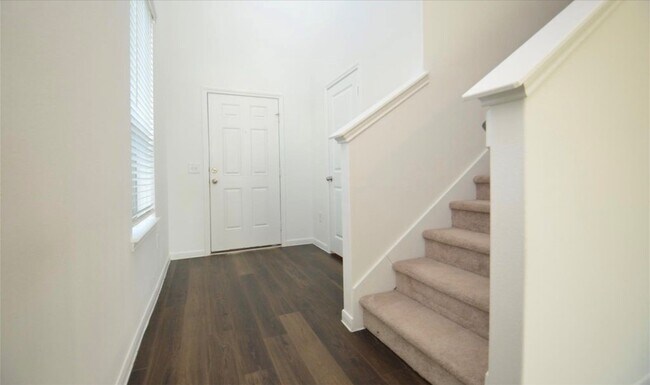 Photo - 16412 Big Hickory Dr