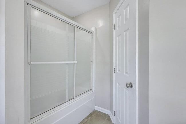 Photo - $500.00 OFF FIRST MONTHS RENT!!!!!