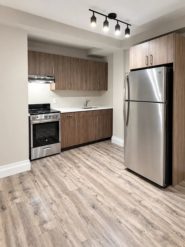 106 N Grove St Unit 706