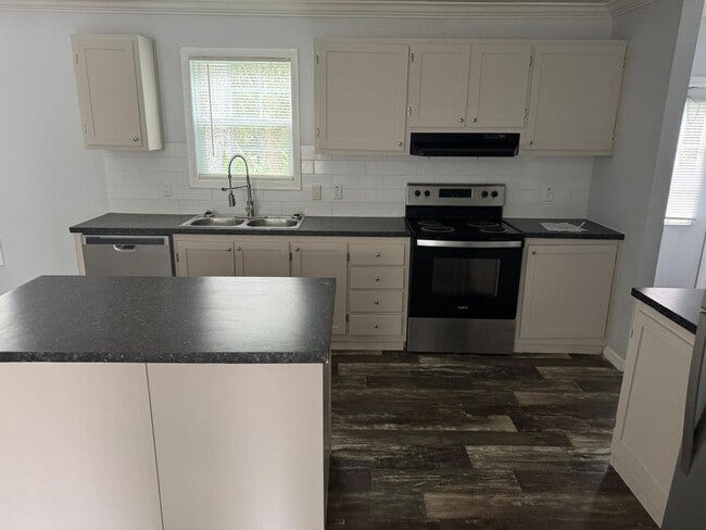 Photo - 3/2 Brooksville Available Now !