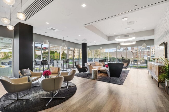 Photo - 2116 Chestnut