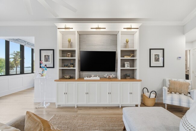 Photo - 150 SE Four Winds Dr Unit # B208