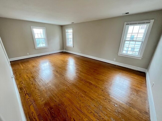 Photo - Apartment for rent by the Beach!