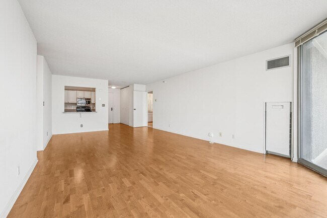 Photo - 1660 N Prospect Ave