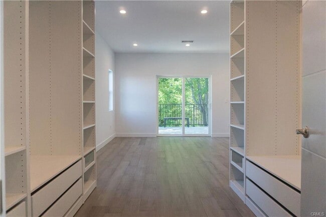 Photo - 6848 Encino Ave