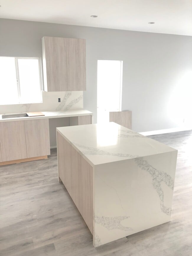 Photo - 1348 Carmona Ave Unit 1