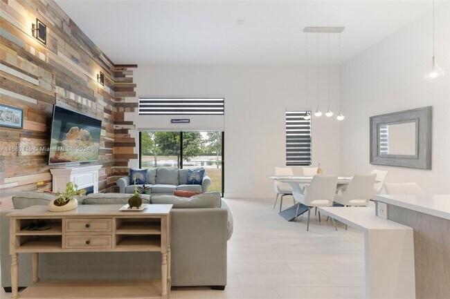 Photo - 812 NW 44th Ter