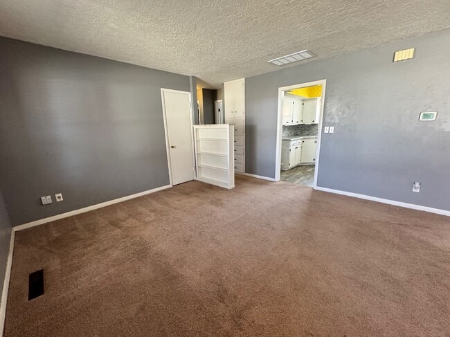 Photo - 400 W Madison St