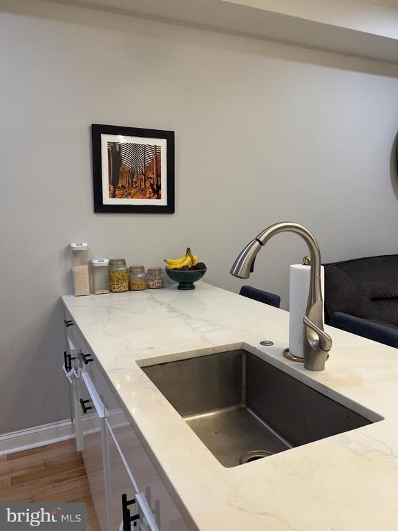 Photo - 991 N Marshall St Unidad A