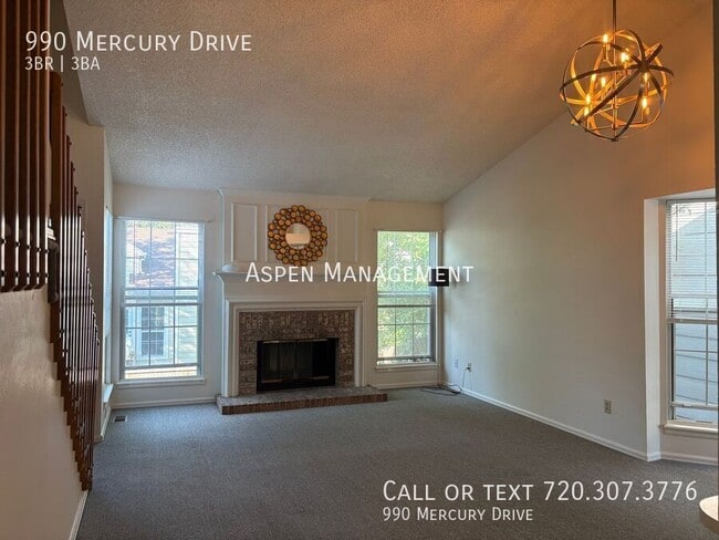 Photo - 990 Mercury Dr