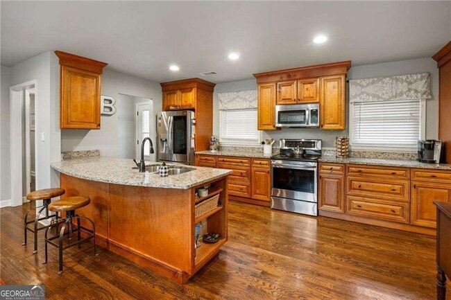 Photo - 2341 Elmwood Cir SE