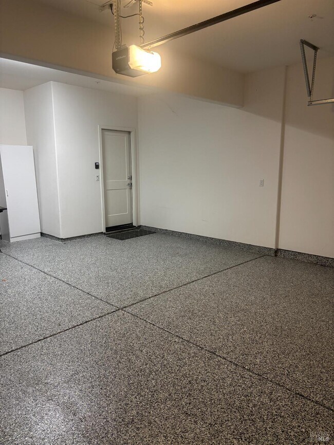 Photo - 1468 Oak Cir