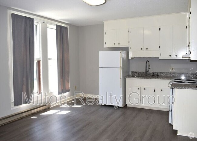 Building Photo - 53 W Washington St Rental