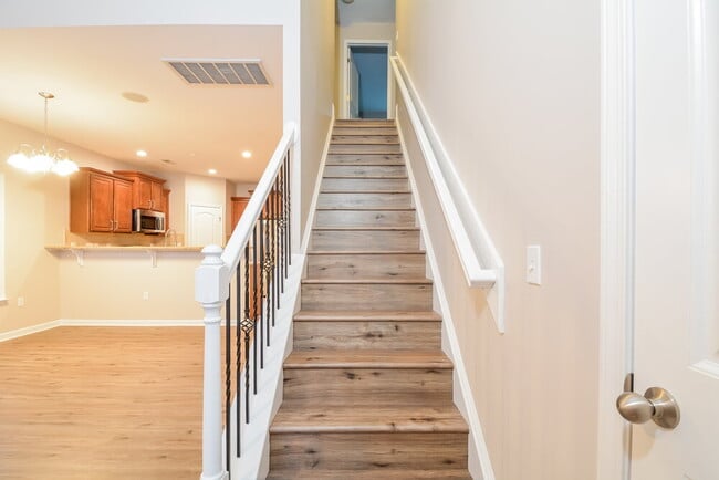 Photo - 229 Breezemont Dr