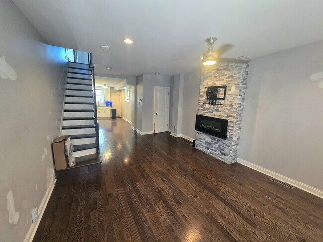 Photo - 2432 S Hutchinson St