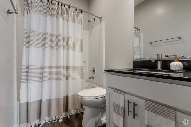 2BR, 2.5BA - 1,200SF - Bathroom